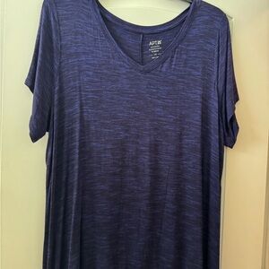 3/$10 Plus Size gApt. 9 Navy Blue V-Neck Tee